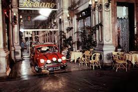 merlinpapin3's tweet photo. Ce soir sur @ARTEfr 2ème partie de soirée , le film #LOrSeBarre (1969) de #PeterCollinson avec #MichaelCaine #NoelConward #BennyHill #RafVallone #RossanoBrazzi #MargaretBlye #TonyBeckley #FredEmney
https://t.co/2p3qx4VsXx
@Jouxplane83 @FredOL69007 @tbarnaud https://t.co/Y3240N91nn