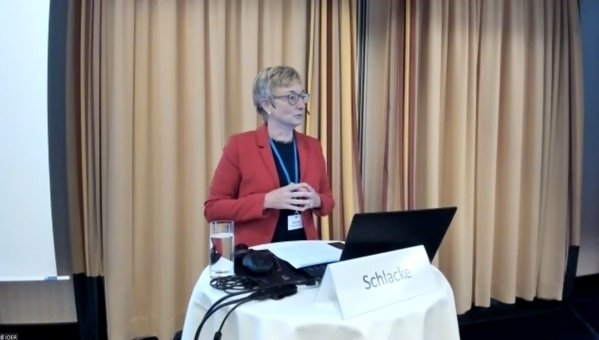#WBGU chair Prof. Sabine Schlacke delivers keynote speech "Rethinking Land in the Anthropocene" at the DFNS2021. #LeibnizIOER #IOER @ioermonitor <a href="/tudresden_de/">TU Dresden</a> <a href="/DRESDEN_concept/">DRESDEN-concept</a> <a href="/WBGU_Council/">WBGU_Council</a>