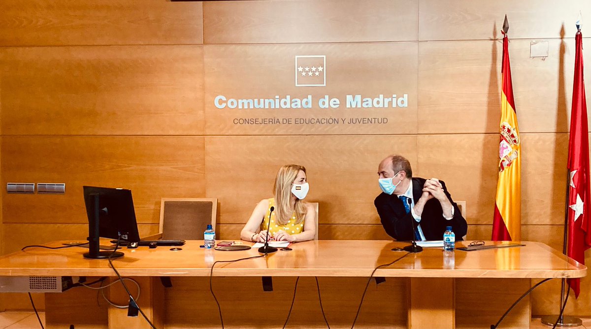 Nadia Álvarez (@malvareznadia) on Twitter photo Hoy he inaugurado las jornadas <a href="/educamadrid/">EducaMadrid - Plataforma Educativa</a> Y Max. La <a href="/ComunidadMadrid/">Comunidad de Madrid</a> es la única CCAA con una herramienta digital tan avanzada y segura. En los últimos meses hemos invertido 1,8m€ que han permitido aumentar el almacenamiento x4, los procesos x3 y la velocidad de datos x10.👩🏼💻🧑🏻💻 Hoy he inaugurado las jornadas <a href="/educamadrid/">EducaMadrid - Plataforma Educativa</a> Y Max. La <a href="/ComunidadMadrid/">Comunidad de Madrid</a> es la única CCAA con una herramienta digital tan avanzada y segura. En los últimos meses hemos invertido 1,8m€ que han permitido aumentar el almacenamiento x4, los procesos x3 y la velocidad de datos x10.👩🏼💻🧑🏻💻