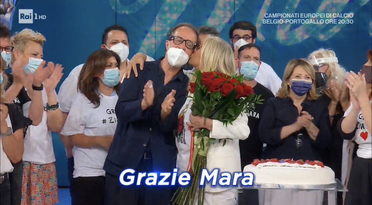 Mara chiude la terza edizione consecutiva di #DomenicaIn, tutte e tre con successo di pubblico e di critica.
Ieri nell’ultima puntata ha informato e intrattenuto 2.381.000 telespettatori con il 17,5% di share nella prima parte. Appuntamento a settembre!

#AscoltiTv