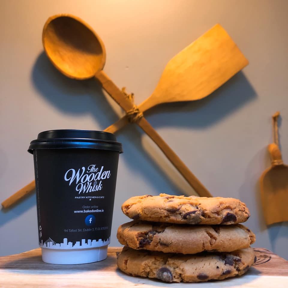 Monday calls for the best coffee and cookies 🍪 ☕️