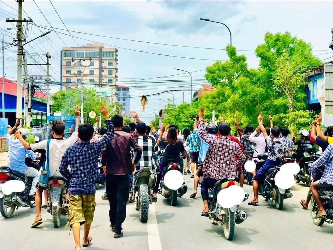 Massive crowd of Chan Mya Thar Si  Strike was seen marching on the streets of Mandalay against Genocidal Dictatorship.
#June28Coup
#RecognizeNUG
#WhatsHappeningInMyanmar