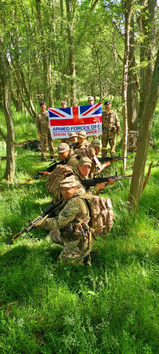 When in the field, we still find time to support #ArmedForcesDay cadets of SW London ACF #FiercePride #alwaysalittlefurther @MayorOfMerton @PoppyLegion @RhysDDR @CsmTiger @MayorofLondon @bigphilcampion @4PWRRTigers