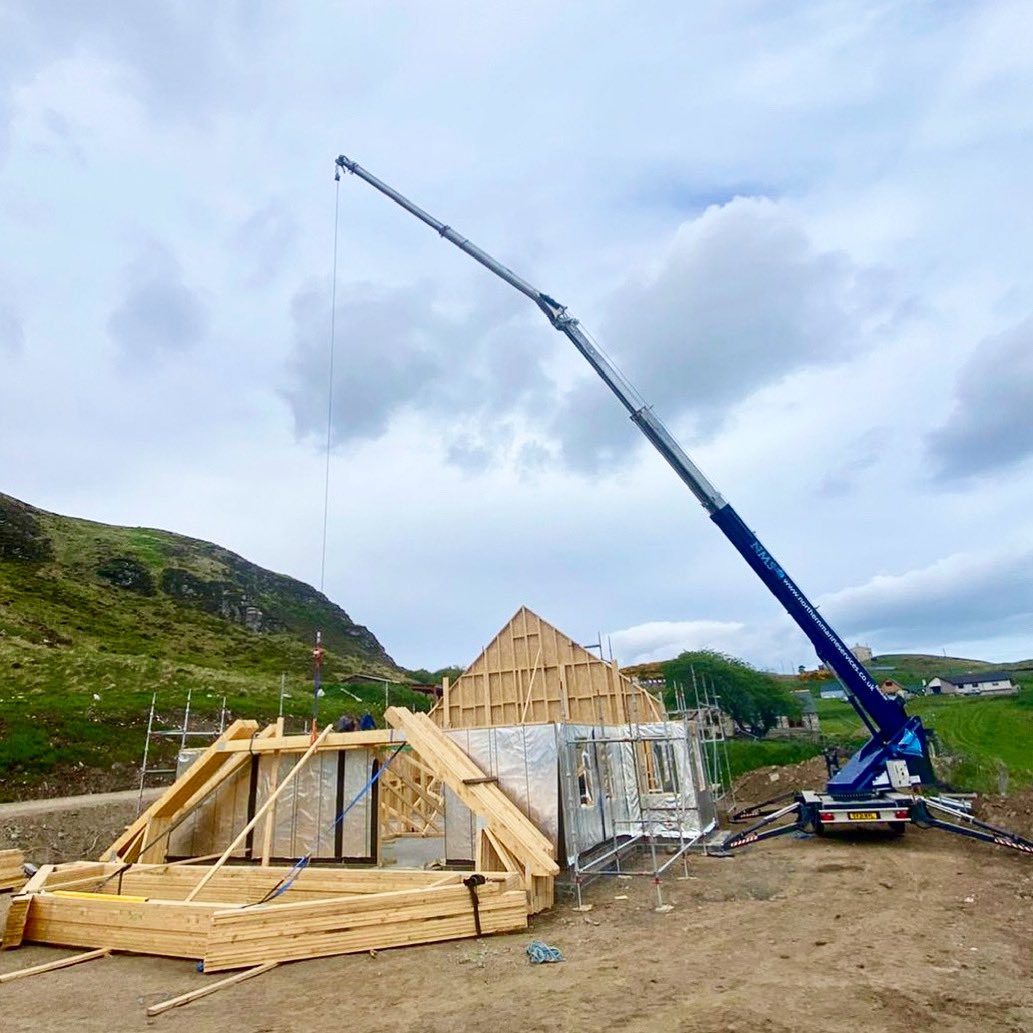 nMarineServices's tweet photo. Planning a new build and need help lifting the roof trusses into place?

Look no further than our Böcker AHK36, seen here making it look easy lifting roof trusses in the north coast last month. 

🏠🏗 https://t.co/iLVvbGF98D