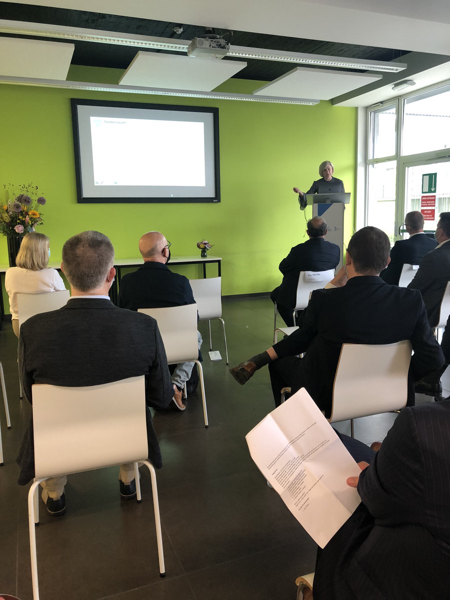 Vlaams minister van Innovatie <a href="/crevits/">Hilde Crevits</a> lanceert vandaag <a href="/uzgent/">UZ Gent</a> het ‘Impulsprogramma Innovatie in de zorg en gezondheid’. Vlaanderen gaat hiermee resoluut voor gepersonaliseerde en digitale geneeskunde en zorgtechnologie. Met <a href="/VLAIO_be/">VLAIO</a> en <a href="/flandersbio/">flanders.bio</a>.