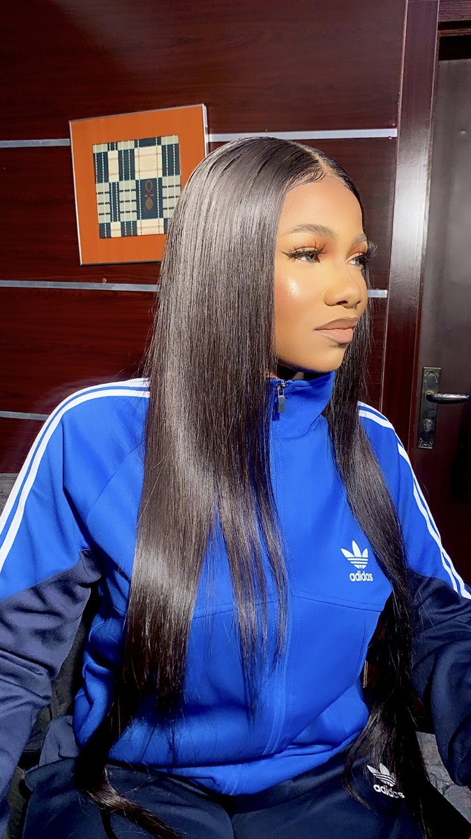 Symply_Tacha's tweet photo. RADIATE Joy from WITHIN✨✨
  Y’all I change best color to BLUE??? My obsession with BROWN won’t let me🌝 https://t.co/pXrv08zWSZ