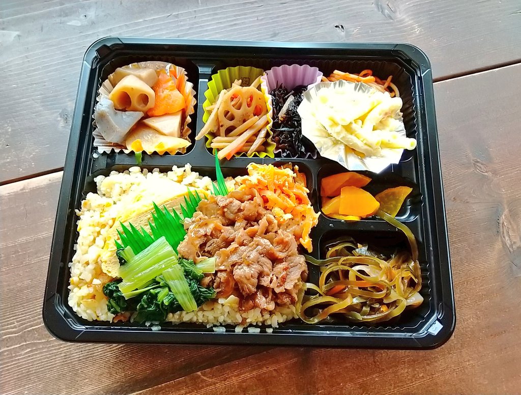 クレーポ 沖縄クレープ浦添カフェ 今日のランチは浦添市内間にある居酒屋 ゆうづき のお弁当 先週 焼肉弁当食べて美味しくてリピートです 弁当でこのレベルは スゲー の一言 さすが料理に定評あるお店です 何と言っても お米がウマイ 夜は注文