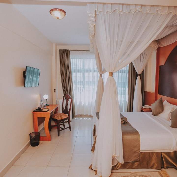 vivian_kobe's tweet image. Great spot for business &amp;amp; leisure travel. @ColdspringsKe hotel in Homabay is the best place to stay w/ state of the art service plus a variety of activities to enjoy including game drives at the Ruma National Park.
#mondaythoughts
#meetinkenya 
#StellaAuraExposed 
#twendewestern