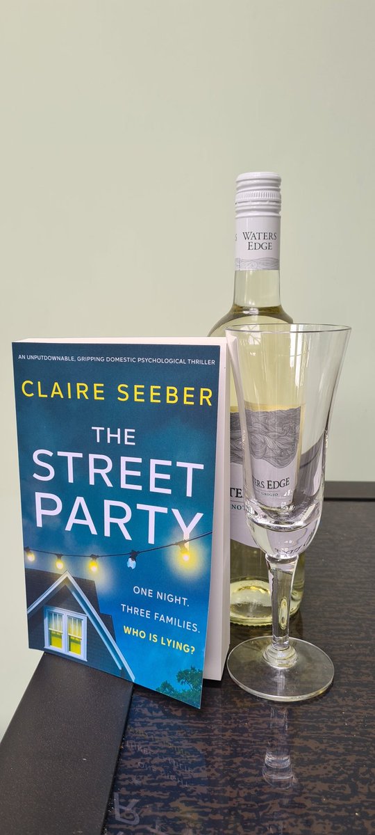 Ladies That Lunch Book Club tweet media