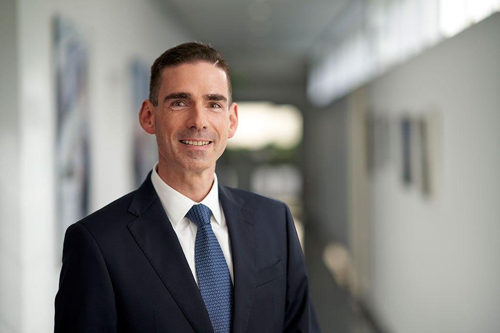 BLGLOGISTICS's tweet photo. Matthias Magnor wird neuer CONTRACT-Vorstand. Er startet am 1. Oktober und folgt Jens Wollesen, der die BLG auf eigenen Wunsch verlässt. https://t.co/QzR8m4BUZ3 #blglogistics https://t.co/U9T21r3Qma
