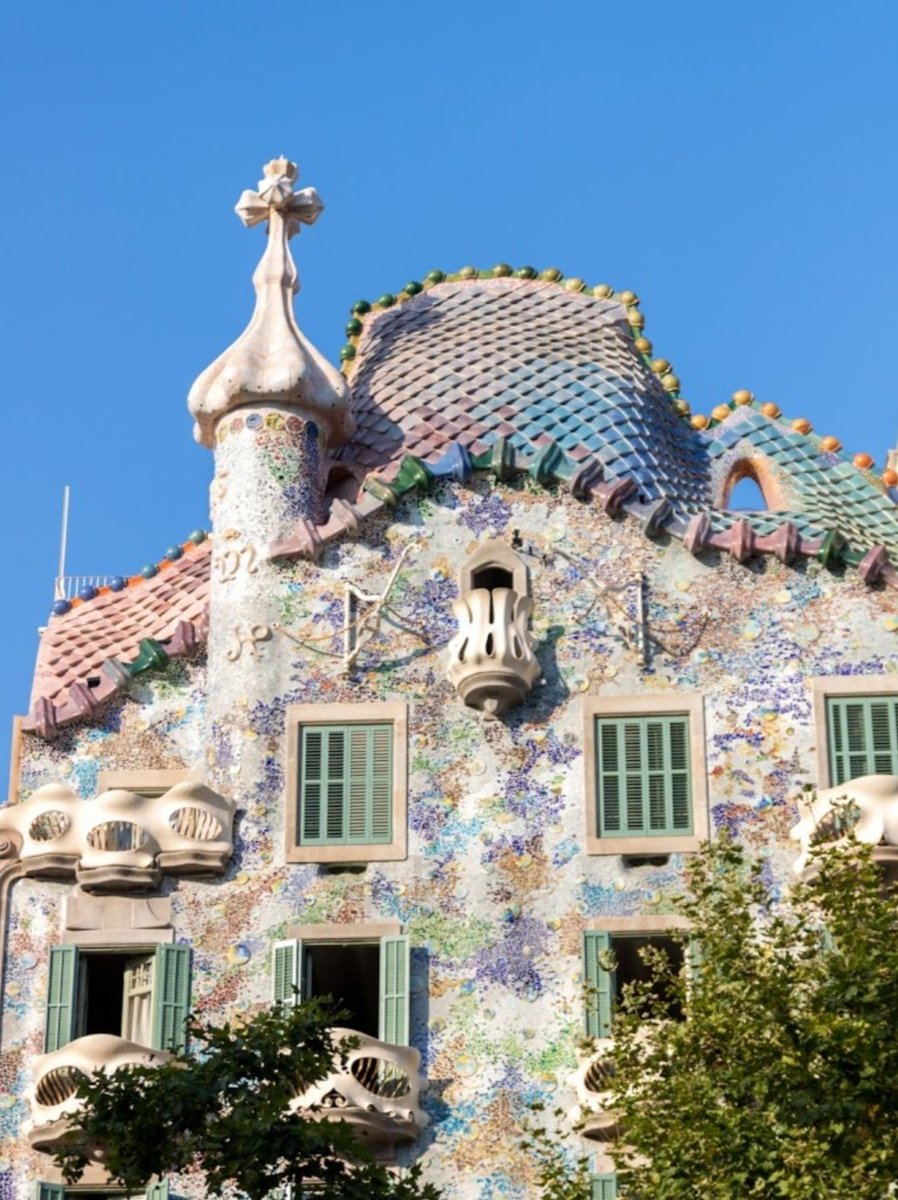 pipiatroni's tweet photo. Loved ones
The modernist Casa Batlló.
It's sublime. https://t.co/jeBZG3jXfu