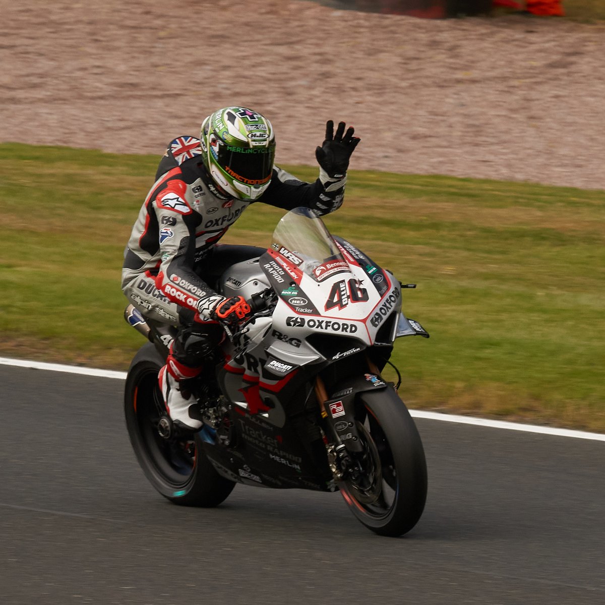 pawseyphotos's tweet photo. @stuarthiggs @OfficialBSB was an amazing weekend!
#BritishSuperBikes #BackBridewell #DucatiManchester #Ducati #DucatiFTW https://t.co/TbtUU0VbgV
