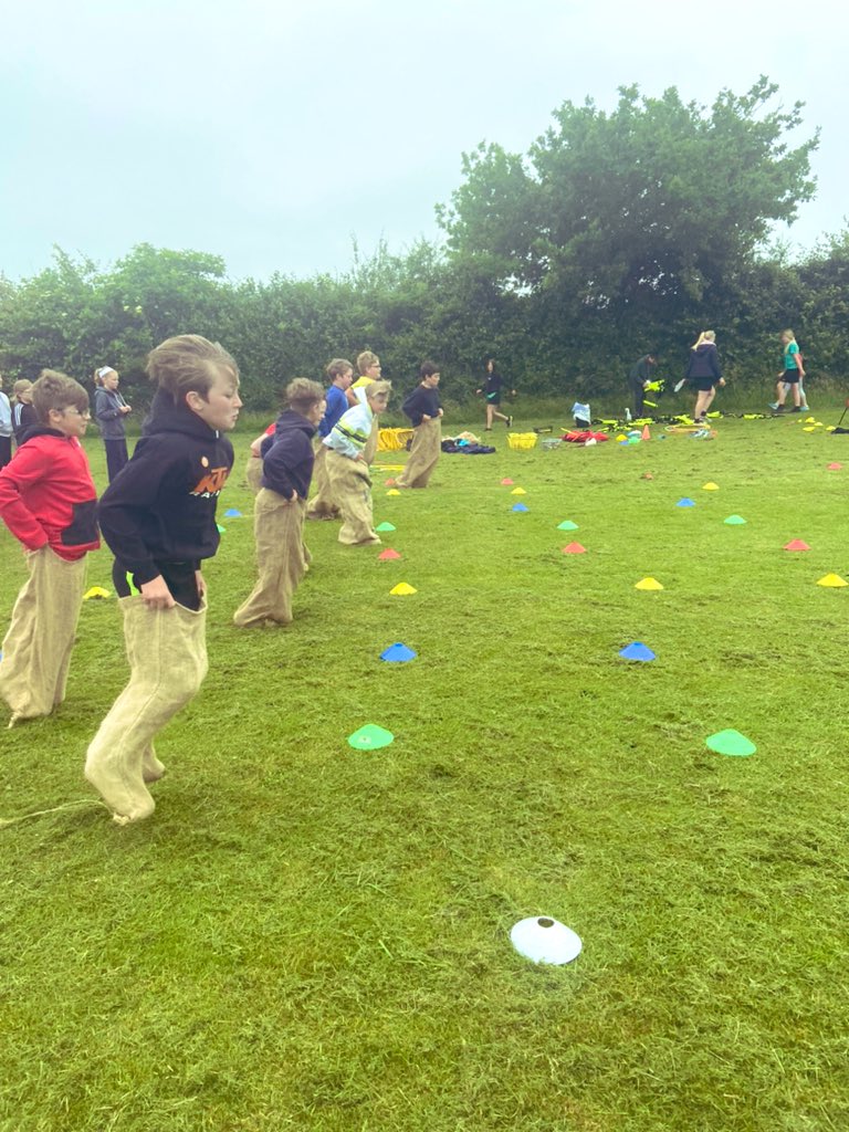 Astley_Primary's tweet image. ABSOLUTE SCENES here at Astley HQ…our wonderful parents sharing in our @astley_primary5  and @astley_primary6 Sports Day🐧 🦈 

#weareastley #weareace #aceactiveweek #thisschoolcan #wellbethereforyou 💙🎖