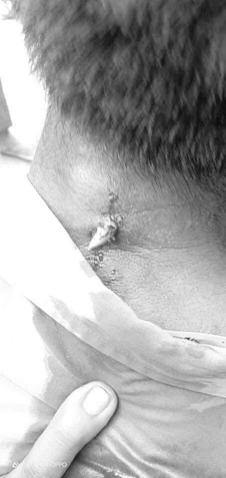 Aung76027969's tweet photo. tw // Graphic A Terrorists Supporter took over a plot of land and built a house in PyiGyiDagon Tsp,Mandalay, resulting in a dispute.Terrorists came and randomly shot passerbys, one in chest to death and one in the back. #June28Coup #WhatsHappeningInMyanmar https://t.co/iJ0aIeno1s