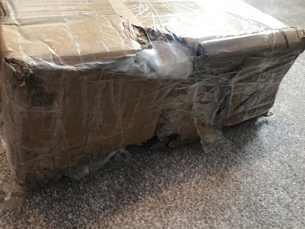 daisyb06's tweet photo. When your new bed from @TheRangeUK turns up damaged and now you have no bed for 2 weeks until the replacement part can be delivered 😞#therange #newbed #damaged https://t.co/cSj91hoeCE