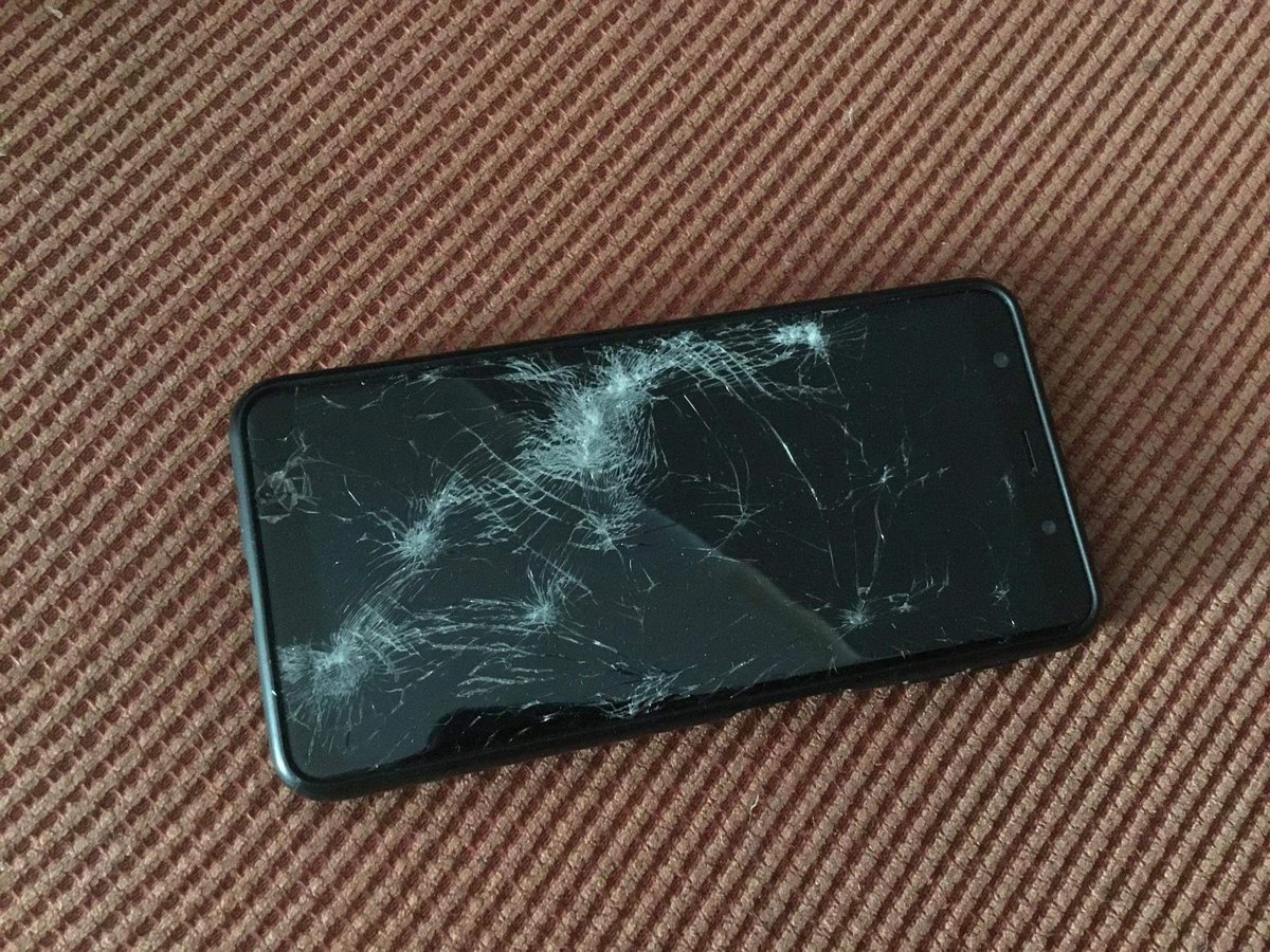 Би уг нь үнэнээ хэлээ л байгаамсан 😔😅🤣