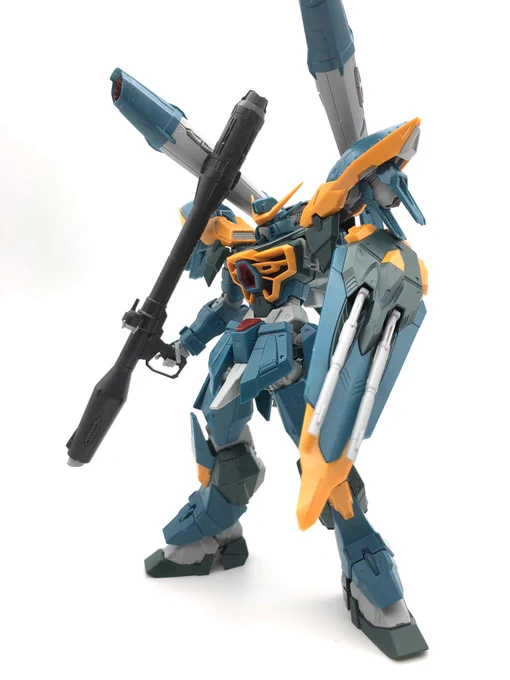 1/100フルメカカラミティパチ組。

素組みなのに情報量が凄い。デカールと墨入れで更に化けるやつ‼︎

今後、レイダーとフォビドゥンの展開にも期待したい‼︎‼︎
#ガンプラ #フミ民ガンプラ部 