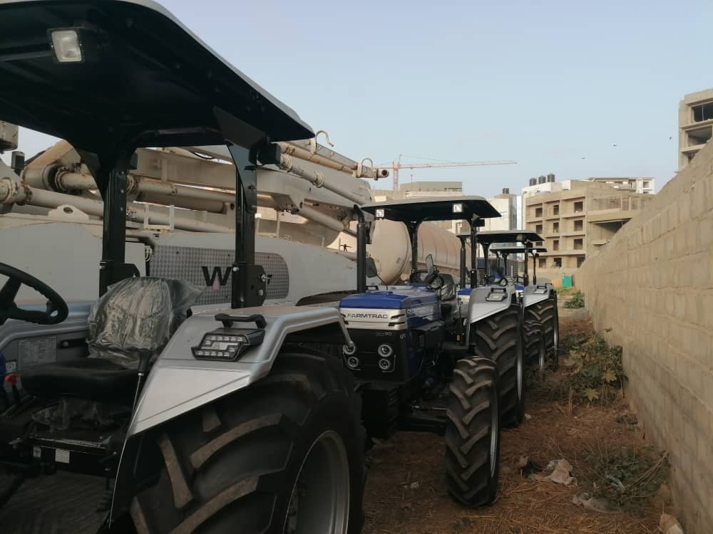 IntegralLogist2's tweet photo. Customs clearance and unloading of 4 tractors for ID Ingénierie.

@saponaro @africa_logistic  

#transport #logistics #supplychain #freight #tractors https://t.co/hnN5Nrt3tQ