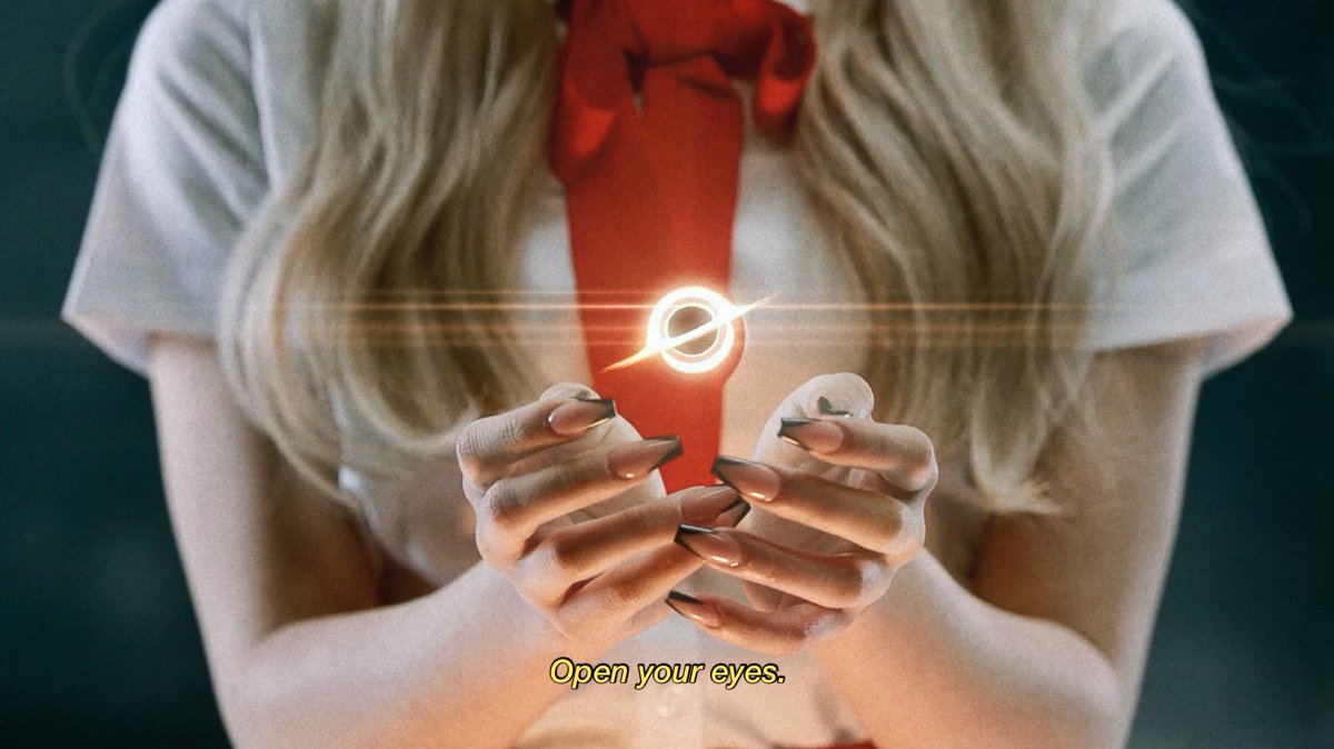 kmvfilms's tweet photo. paint the town by loona；2021 https://t.co/ak9ySpVJy8