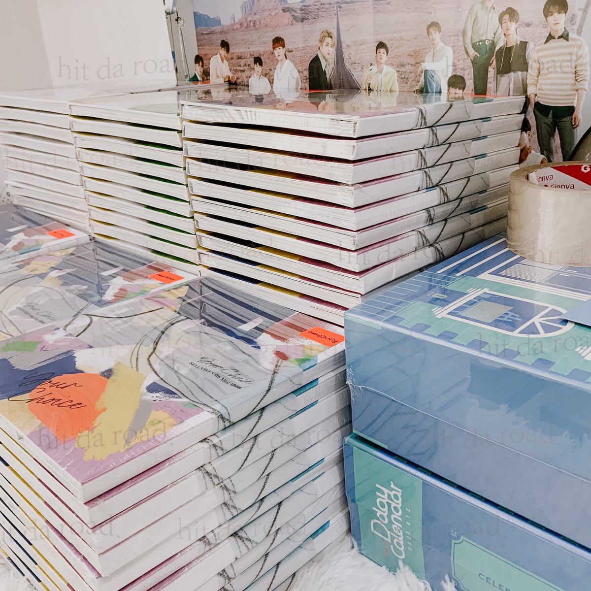 hitdaroad_co's tweet photo. Goods arrival today (6/28) #hdr_proof

✅ SEVENTEEN 8th Mini Album : Your Choice
✅ Hoshi Mixtape Official Merchandise
✅ BTS Festa D-Day Calendar : Celebration of 8th Anniversary https://t.co/OVvbtdXWJF