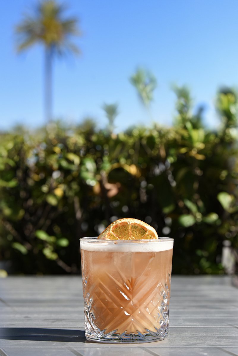 NegrescoHotel's tweet photo. L'été est bien là, jusque dans les #cocktails du #37PROM où se révèlent de délicates saveurs. Et vous, quel est votre cocktail préféré ? #LeNegresco https://t.co/WLPoB36tHh
