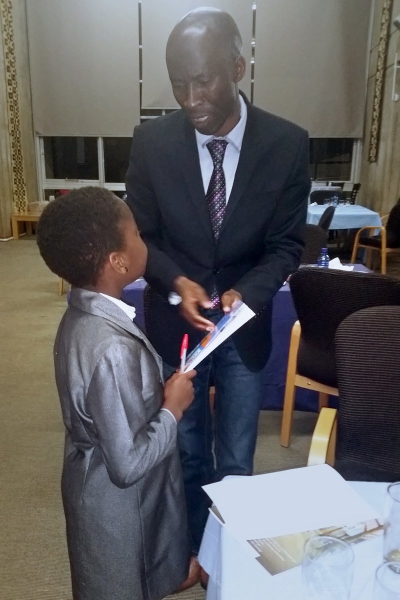 staceyfru's tweet photo. Happy Monday Everyone. As father’s month comes to an end, I have been celebrating few fathers around the world. To those fathers I didn’t post, I celebrate you every day. Today I celebrate Professor Leketi Makalela , an author and also motivational speaker. https://t.co/lyYQP6znpc