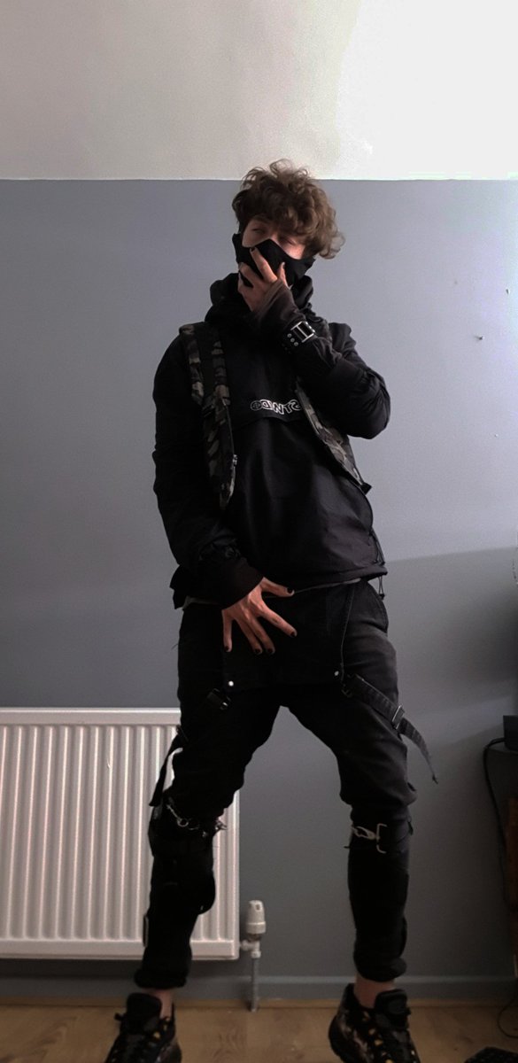 DXXMLIFE_'s tweet photo. Thank you for wearing our mask // @skaklxrd https://t.co/rgdkhxkyxI