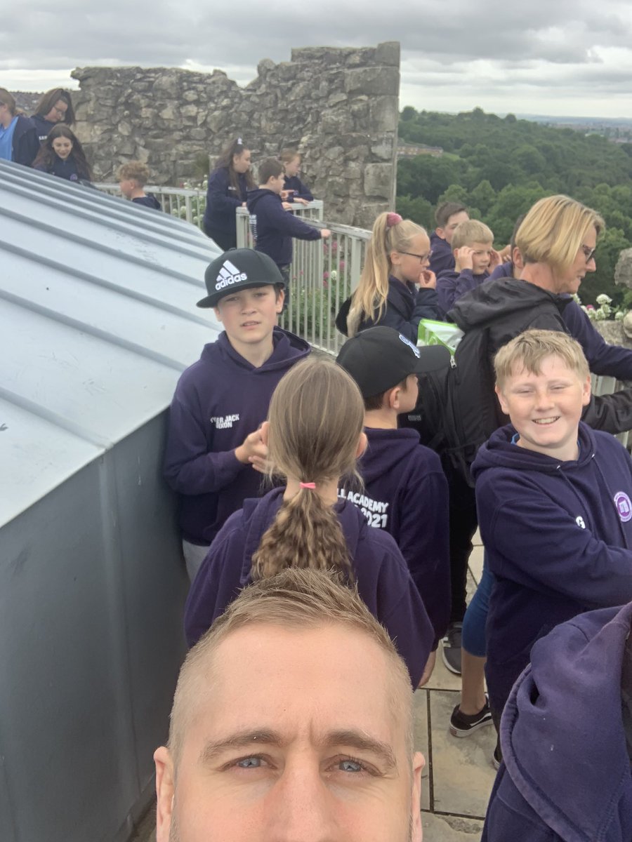 class6_mill's tweet image. Top of the castle 🏰😁 @themillacademy