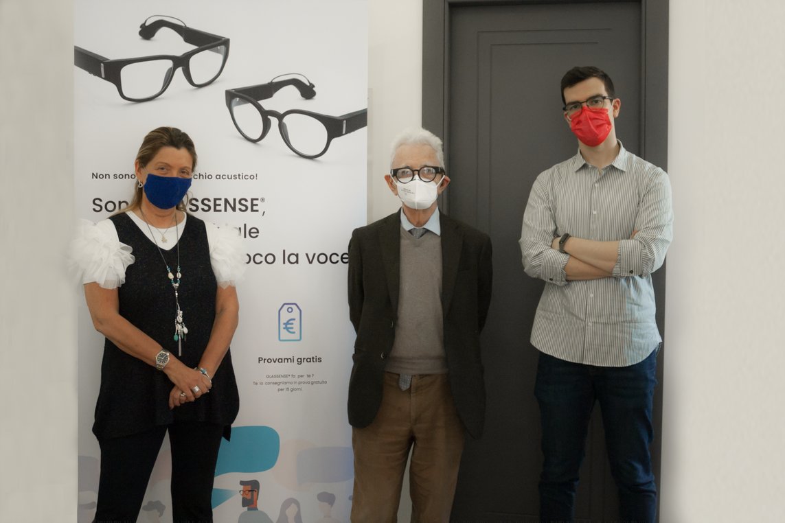 glassense's tweet photo. We like pioneers, and Prof. Gallinaro is one for sure: researcher, full professor of Physics at the University of Genoa, and first enthusiastic customer of #glassense! Thank you, Gaetano for your joyful trust. 🥳 We can't wait to transform your listening experience. https://t.co/3RE8t4QIdo