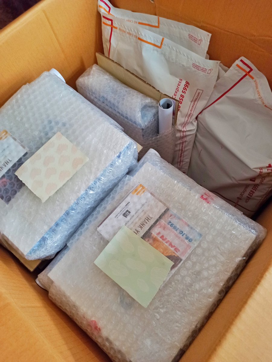 MYNAproductions's tweet photo. 📣 WHYRU MERCHANDISE DELIVERY UPDATE

All fully paid orders have been shipped out. Check your tracking number through this link👇

📦 https://t.co/iwY4oiGjcP

Customers with outstanding balance, kindly settle your accounts this week 🙏

#WHYRUboxset #MYNAProductions https://t.co/WMnh7Qk45S