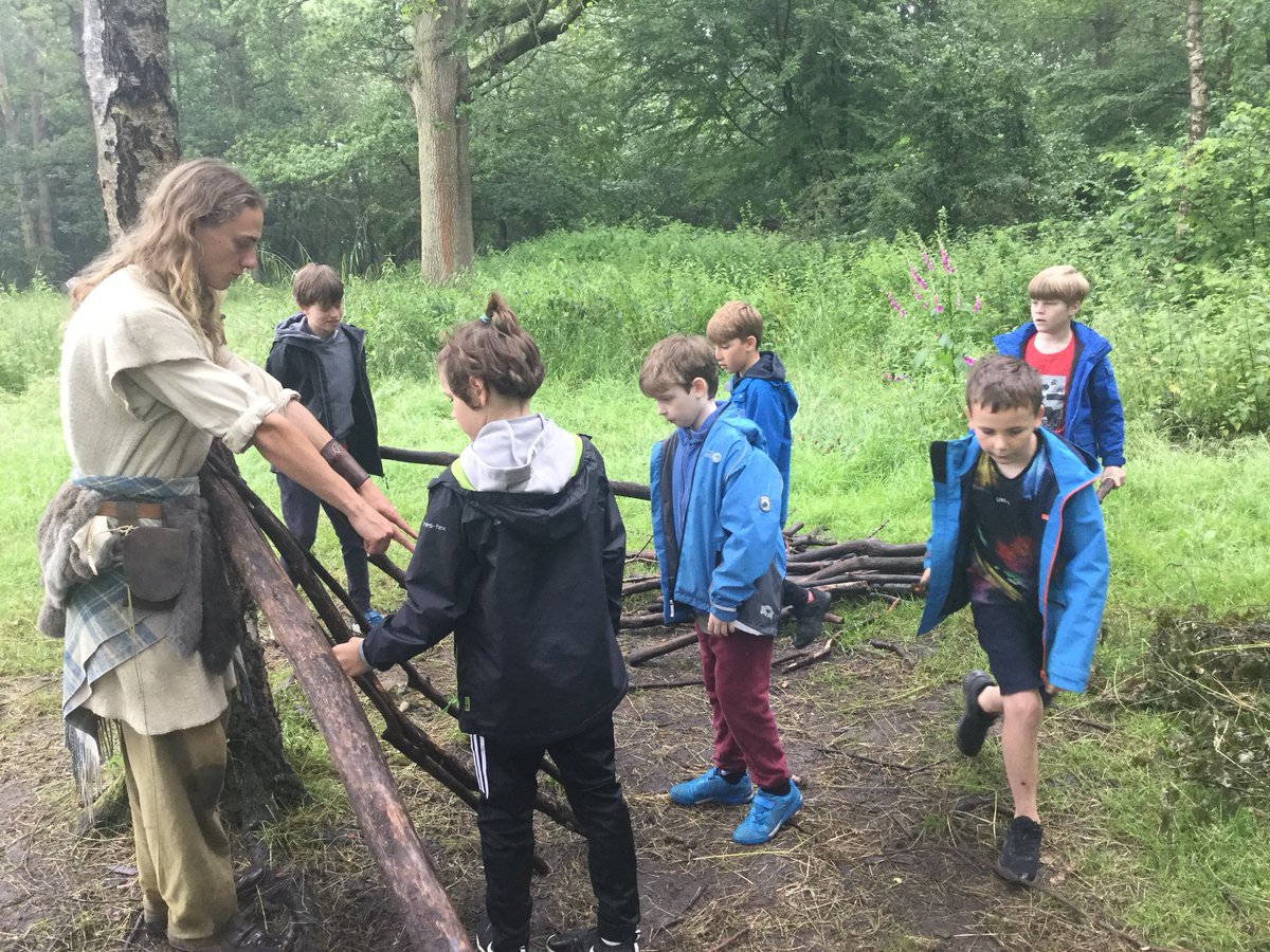 StChrisJunior's tweet photo. Year 3 and 4 are working hard in teams building denβs at Celtic Harmony Camp! #mystchris #ggroup #fgroup https://t.co/OZziWcpERh