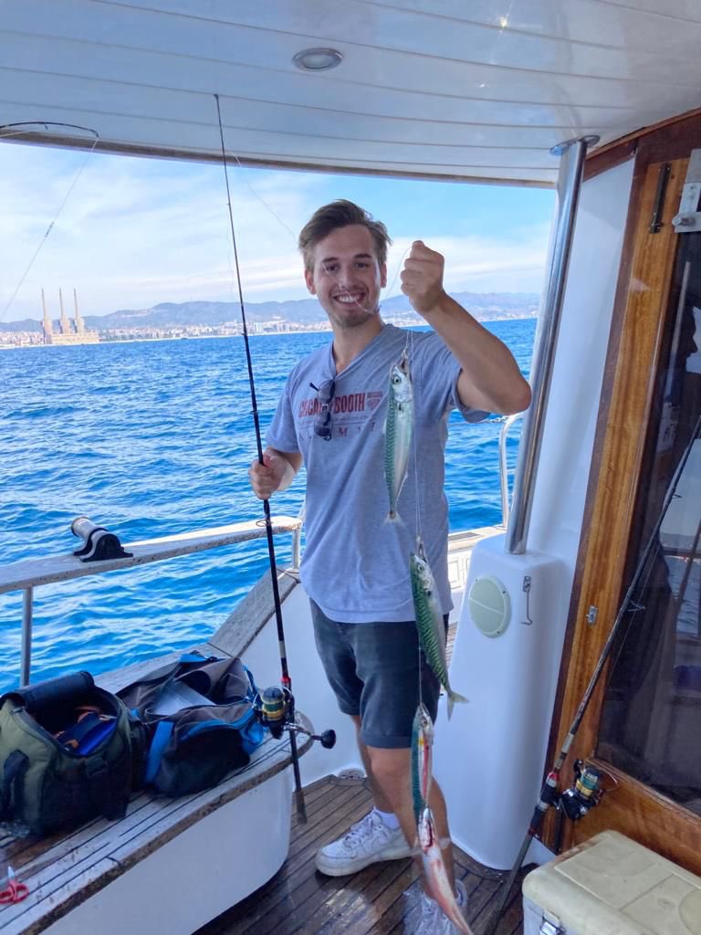 skipperinad's tweet photo. https://t.co/lsbjvJ9UlN & @ToniAlavedra did a good private #fishing trip in the morning..and great #fishingworkshopbcn in the afternoon. We caught #bluefish by #trolling with freshbait and also #mackerel and #redsnapper by #jigging in the #barcelone #sea from @port_forum https://t.co/ljAK6eGS9z