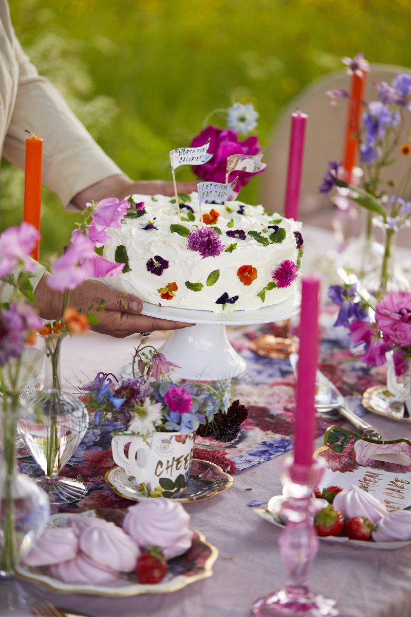 This breath-taking #GreatBritishGardenParty setting by <a href="/selinalake/">selina lake</a> is just stunning! Get your own tea party kits on our website <a href="/NGSOpenGardens/">National Garden Scheme</a>
