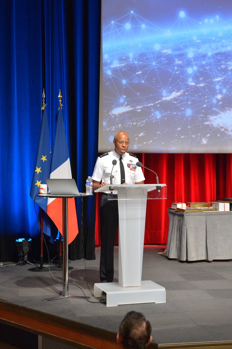 École de Guerre tweet media