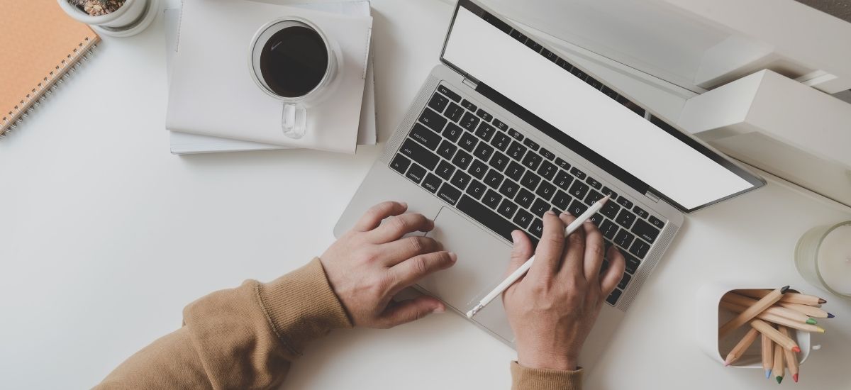 AllAboutWFH's tweet photo. Today, #WFH (work from home) is defined as the “new normal,” and it is growing in popularity as a choice for professionals, millennials, and retirees. Freelancers are expected to be the majority of the U.S. workforce by 2027, according to @Upwork 
#workingfromhome #remotework https://t.co/wxRJ0sWDO9