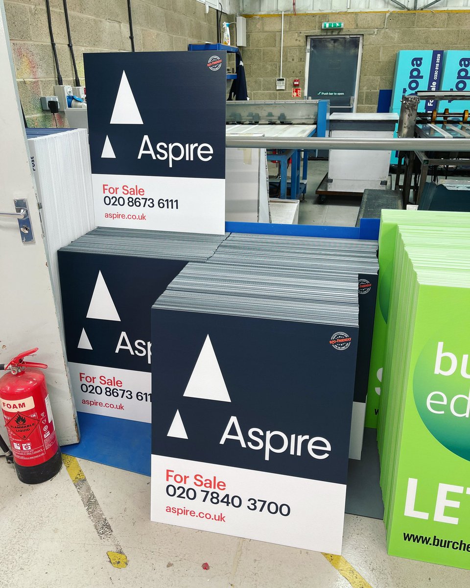KremerSignsUK's tweet photo. β»οΈ New Eco Boards for @aspirenews β»οΈ
More Eco Boards hot off the press!! Make sure you highlight the fact that your boards are Eco Friendly with the Kremer Eco Stamp! π
Join the Green Team today!! π±
π 01635 550022
π§ sales@kremersigns.co.uk
#EcoBoards https://t.co/a1sRStXB8R