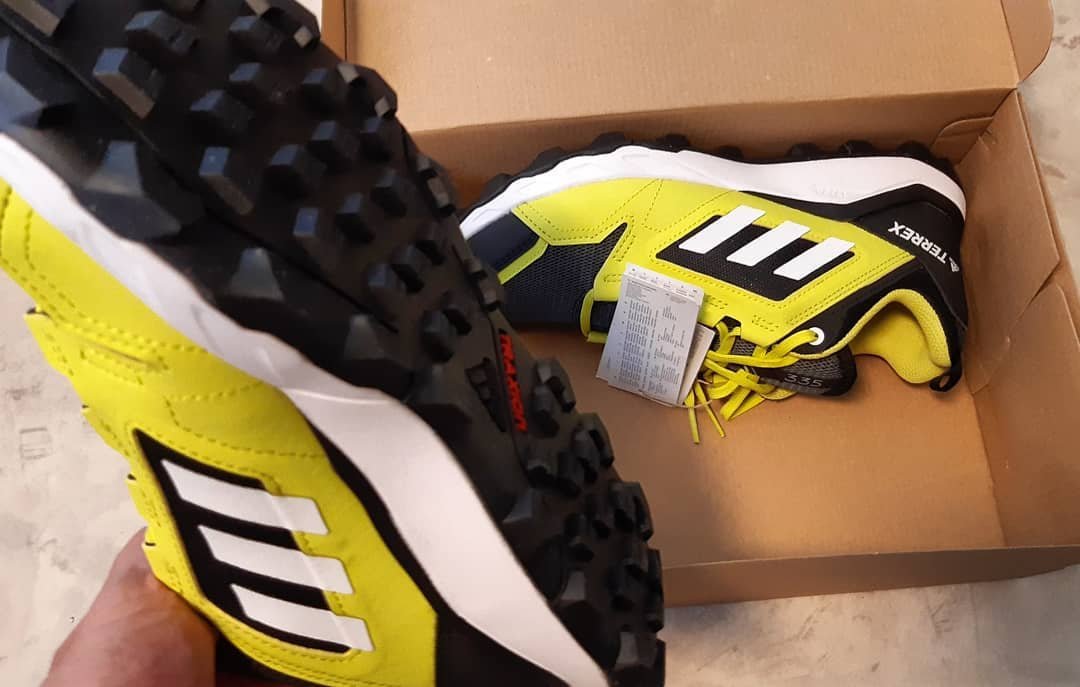 mspotilas's tweet photo. Uudet lenkkarit saapuivat! Niiden koko nimi on "Adidas Terrex Agravic TR polkujuoksukengät". #juoksu #adibas #neljäraitaa #laurajennaellinooraalexandracamillajurvanen https://t.co/30WFlW3fta