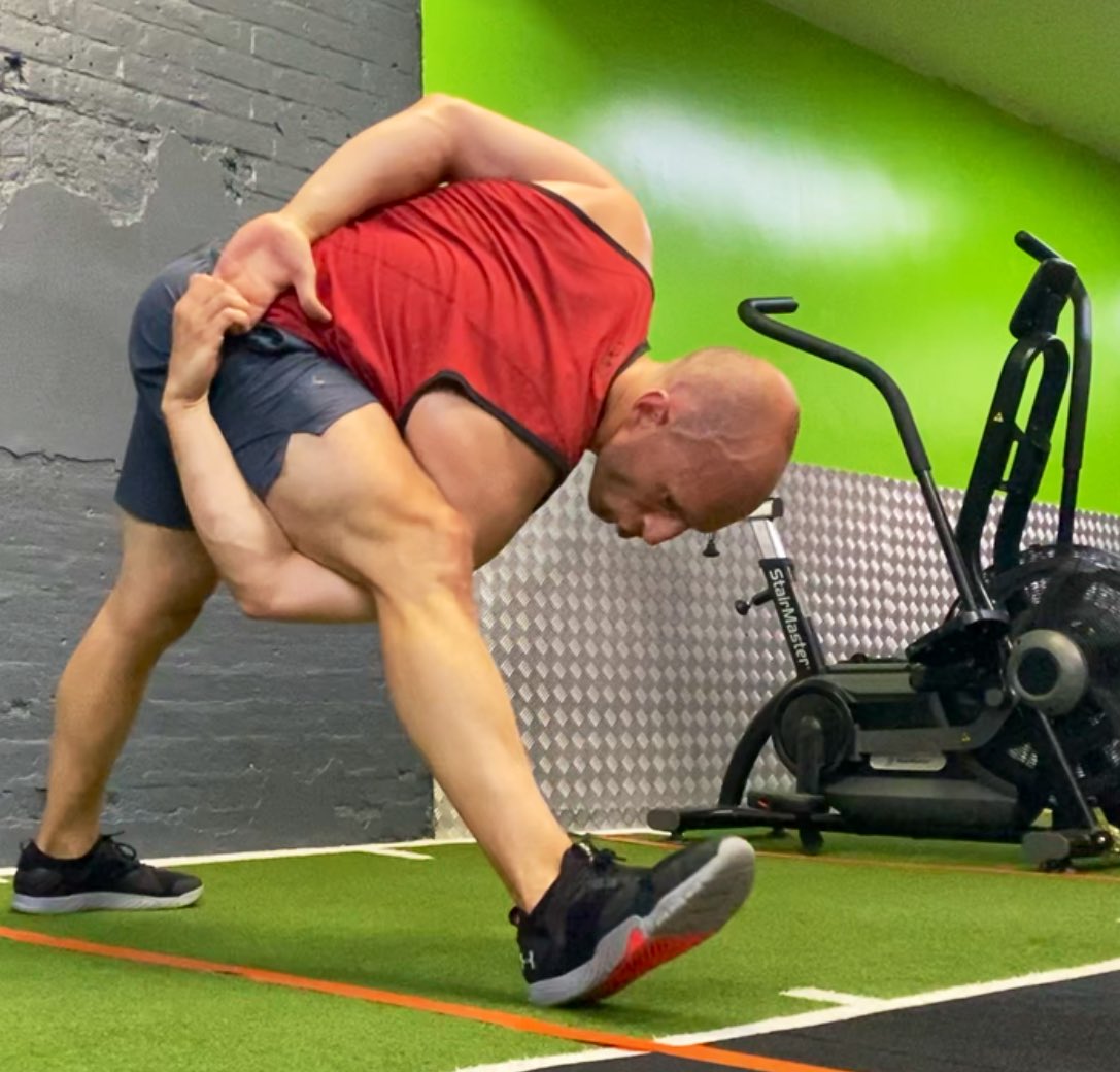 3 Hip &amp; Hamstring TLC Flows ⚒ instagram.com/p/CQqLgaAF3XK/… #Mobility #Flexibility #MondayMotivation