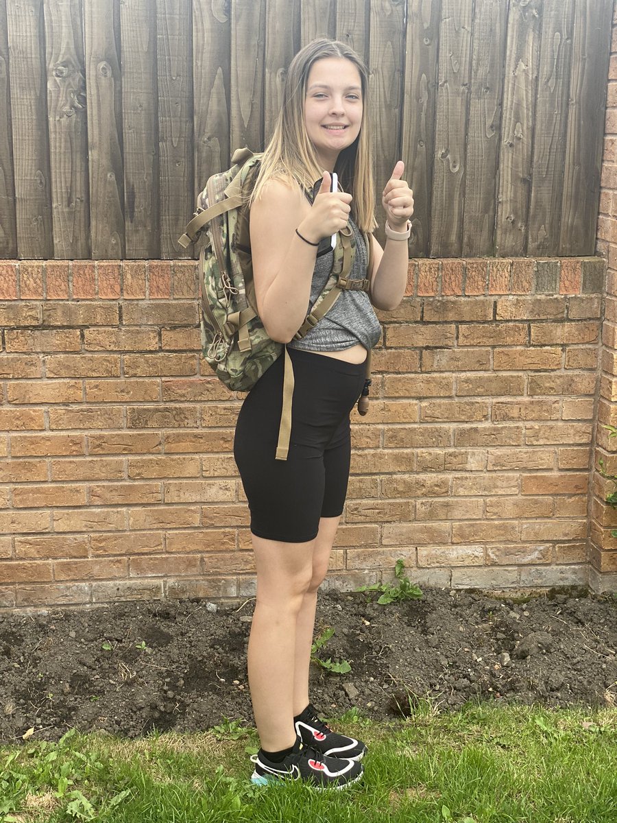 This girl was working until 10pm last night and she’s just set off on a 6k. Get it done <a href="/oliviaerinx/">Liv🧜🏻‍♀️</a> not long now until you see those gates at RAF Halton.