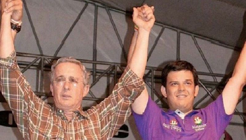 YohanEnSumapaz's tweet photo. @jsanchezcristo #CandidatoDeDerechaEs alguien asociado a la corrupción histórica y criminal que carcome al país #Odebrecht #Reficar #Saludcoop #CartelDeLaHemofilia #Noñopolitica #Parapolitica #OneidaPinto #juanCarlosGossain #de #AlejandroLyons #EdwinBesayle https://t.co/c4aBDb2lkW