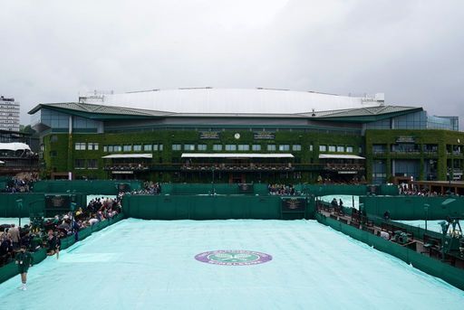 livetennis's tweet image. Rain, rain go away! 🌧️😢

#Wimbledon