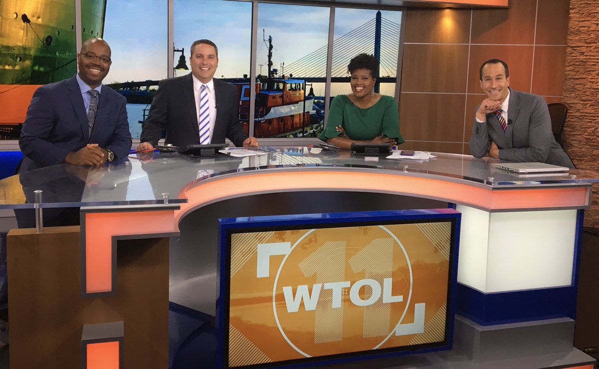 TiffanyTarpley's tweet photo. We are cherishing these moments!  It’s @ChrisWTOL ‘s final week on the morning show. @SteveJayTraffic @TimWTOL @WTOL11Toledo #AMNewsers #WTOL11 #ToledoOhio #FOX36 https://t.co/NOaax7SUvw