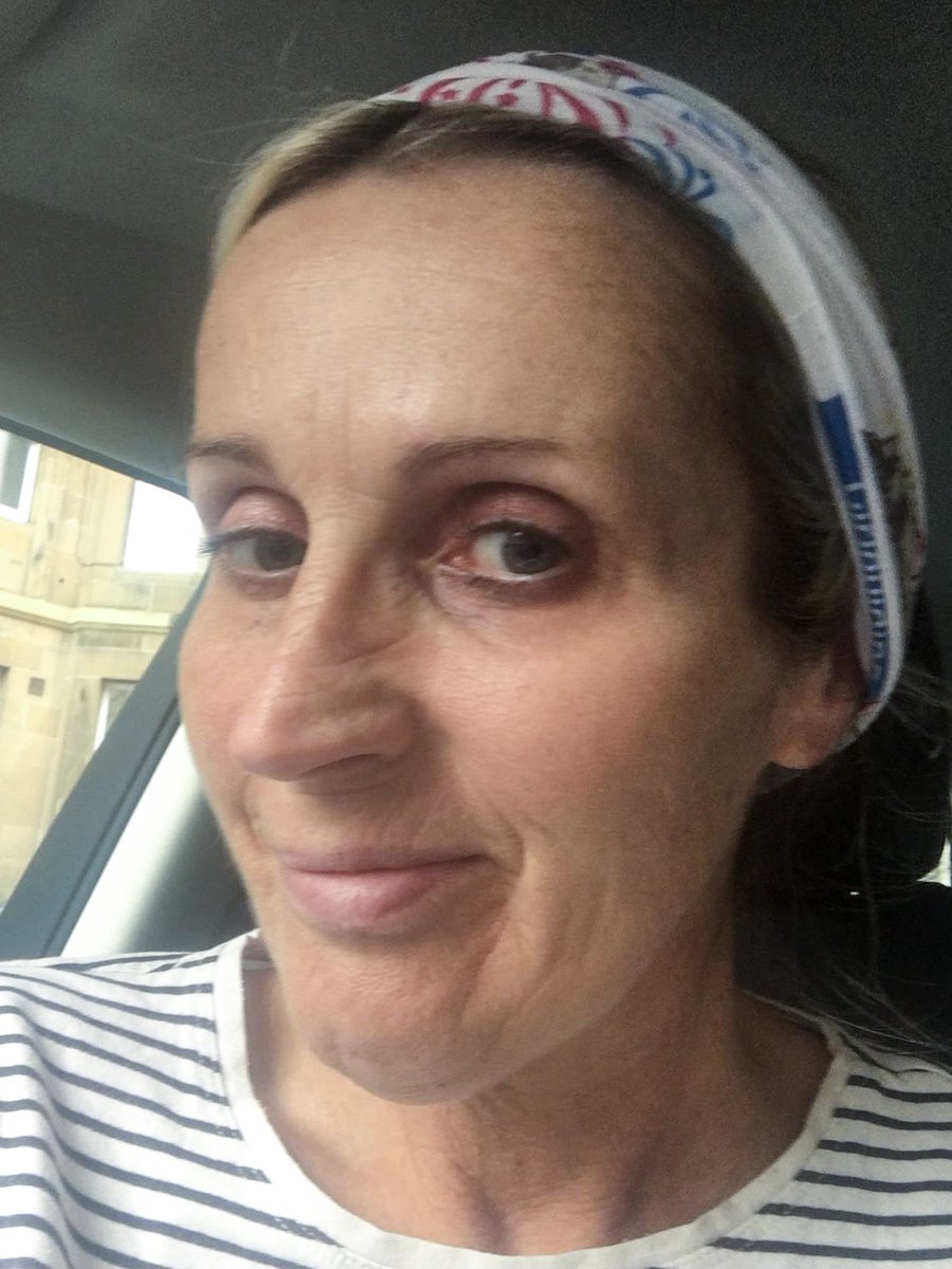 Our thank you cards &amp; branded buffs are making their way through volunteers' letter boxes across the county.

How are you wearing your snood? Share photos below!

#GirlguidingEdinburgh #Girlguiding #thankyou #card #snood #buff