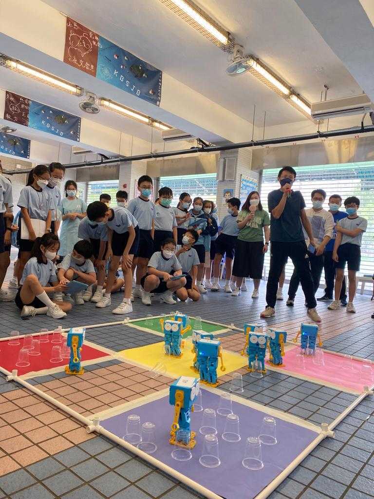 RoboticalLtd's tweet image. Wow! Brilliant photos from Prister Academy&apos;s #HourofCode event 🤩🤖 We absolutely love seeing your Marty photos, we can&apos;t get enough!

#STEMeducation #LearnRobotics #LearntoCode #Robotics #STEAM