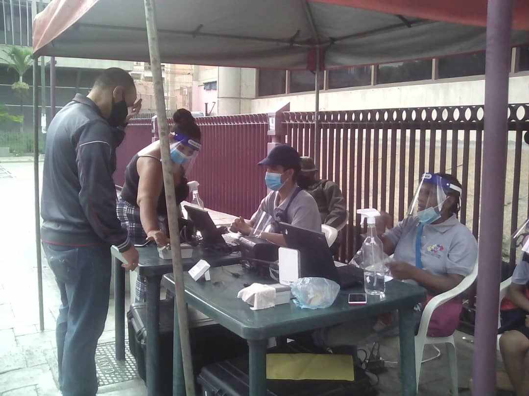 En cada una de las parroquias de Caracas encontrarás activados nuestros puntos de inscripción y actualización de datos del Registro Electoral, de 8am a 2pm , hasta el 15 de julio 2021 #CNE #RegistroElectoral