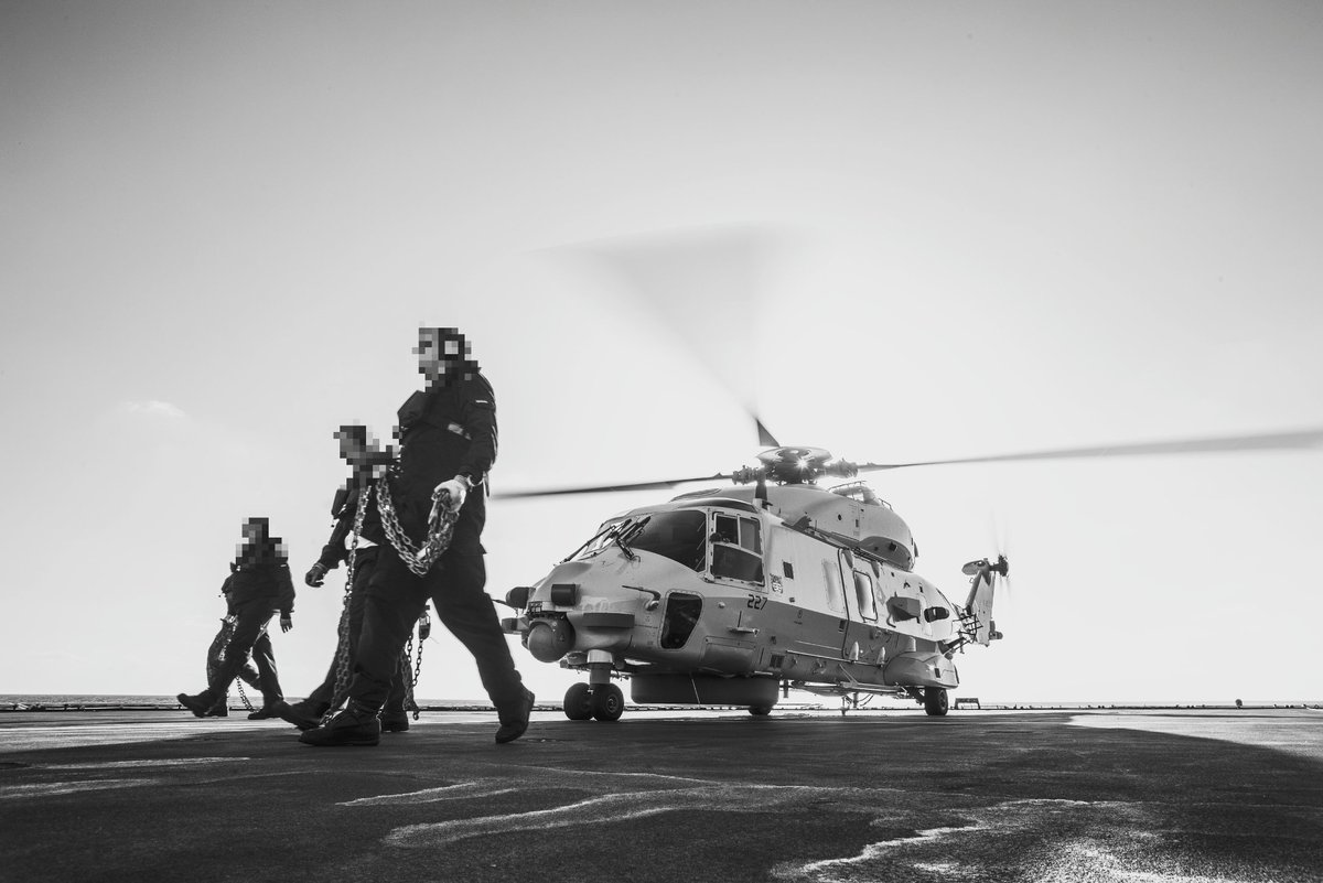 NHIndustriesSAS's tweet photo. Since 2013, The #DutchNH90 helicopter & M.M/s. De Ruyter carry out their anti-piracy duties for the European mission Atalanta off the Somalia coast #nh90 #nh90helicopter #nhi #airbushelicopters #airbus #leonardocompany #fokker #thenetherlands #dutchdefence
Credits @ROB VAN EERDEN https://t.co/LnbBZ7nvs3