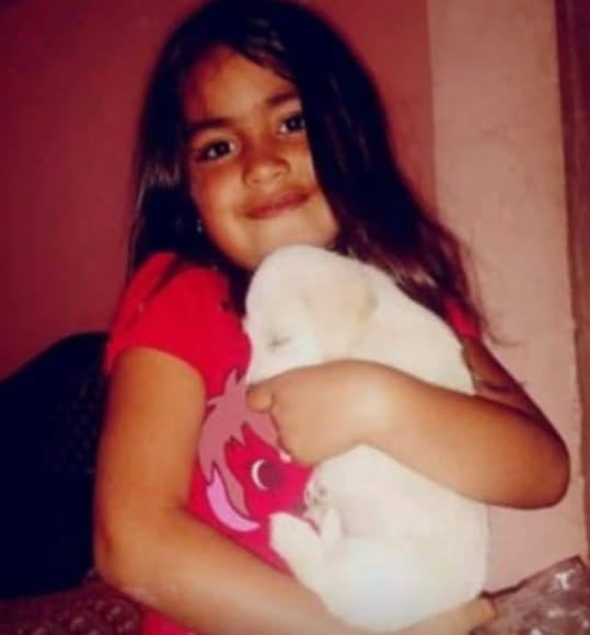 pibasxAbolicion's tweet photo. URGENTE
Guadalupe Lucero de 5 años fue desaparecida el 14/06/2021 y fue vista por última vez en San Luis Capital. Es importante estar atentas/os en todo el país y zonas limítrofes porque puede estar siendo trasladada por sus captores.
Si la ves llama al 911. Por favor DIFUNDIR https://t.co/stUZNAHAyb