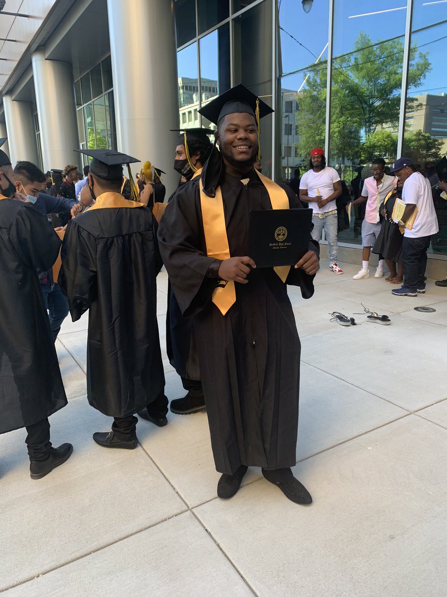 WareCama's tweet photo. Time for level 2🎓#Classof2021 https://t.co/ebKy8uPDeK
