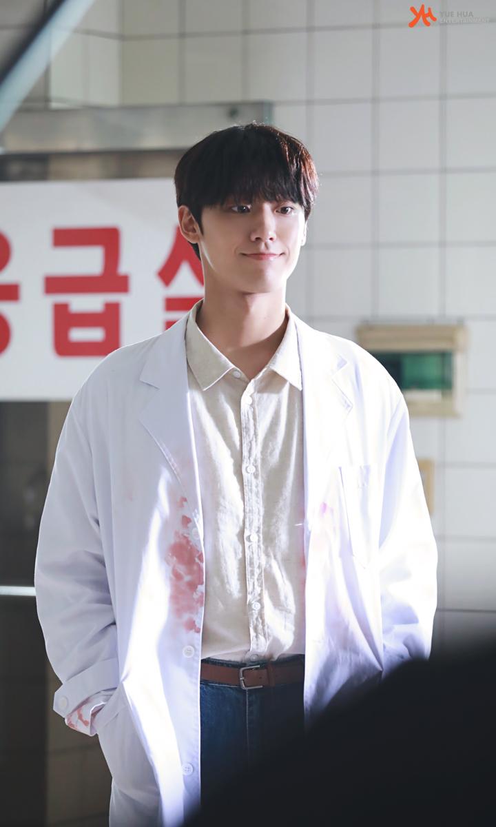 wonuloml's tweet photo. oo ang gwapo nga ni lee dohyun omg https://t.co/Q673Xg9CkL
