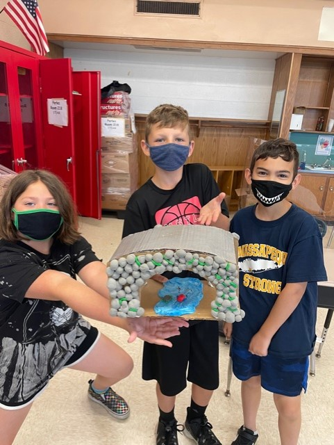 perlesmagnet's tweet photo. BRIDGES!!!!   We researched different types of bridges in Magnet for our architecture unit and check out our awesome creations! https://t.co/jbdGPITlp9